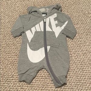 Nike Newborn Gray Hooded Footie